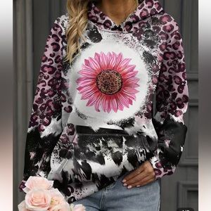 Leopard & Floral Hooded Sweatshirt 🌿🆕🌿 With Tags.  Adult Ladies Size Med…